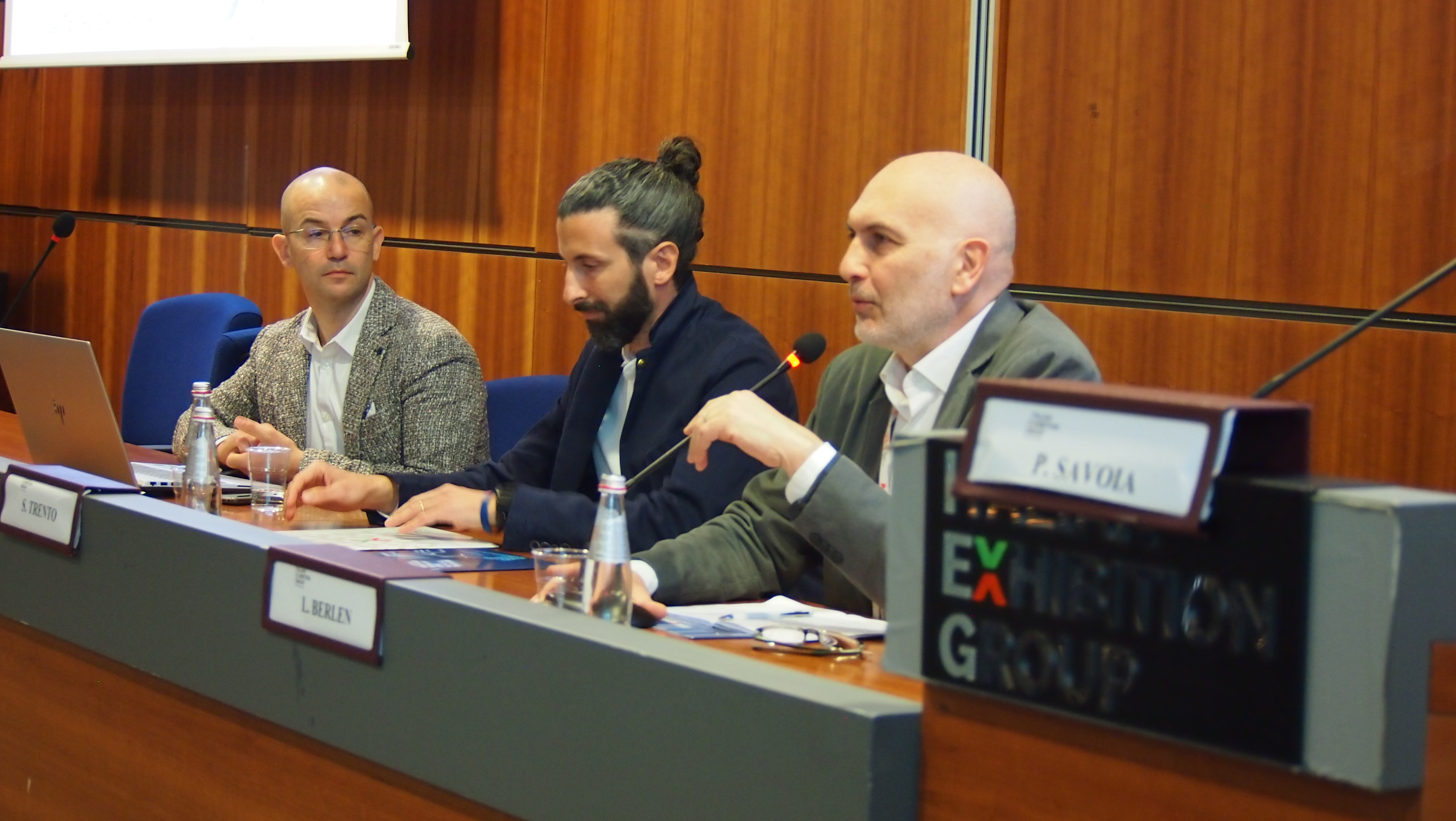 Samuele Trento al tavolo dei relatori al Key Rimini 2025